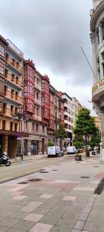 Oviedo Centro- Parking Gratuito Apartment Bagian luar foto